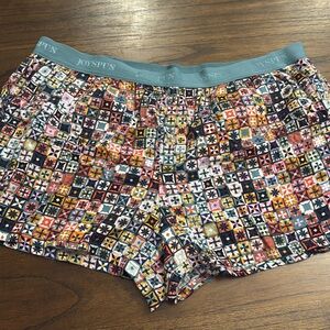LAST CHANCE! Item will be donated 1/16/25. 
Women’s Boxer style sleep shorts